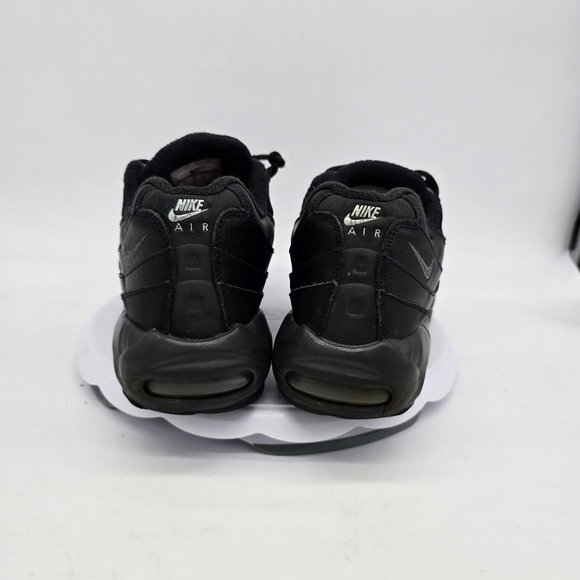 Nike Shoe Men's 11 Air Max 95 Essential Black 749766-065 - Picture 7 of 9